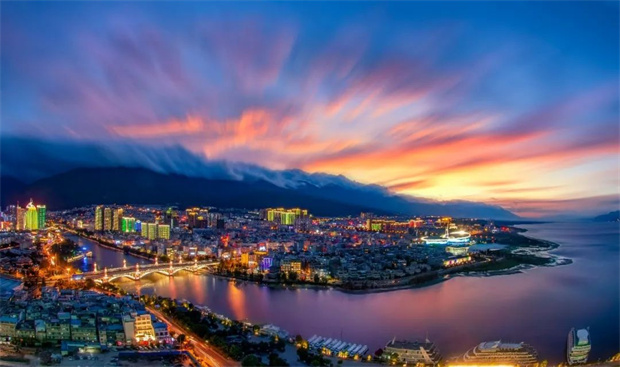 云南旅游,云南旅行社,云南團(tuán)建公司,云南策劃公司,云南會(huì)議會(huì)展,云南活動(dòng)執(zhí)行,大理旅游,大理旅行社,大理團(tuán)建公司,大理策劃公司,大理會(huì)議會(huì)議會(huì)展,大理活動(dòng)執(zhí)行：夜游大理，有多愜意？